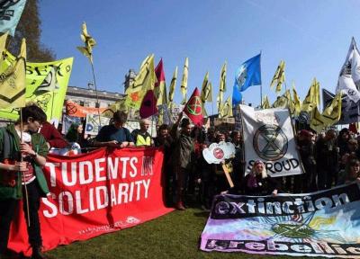 تظاهرات فعالان محیط زیست در لندن به خشونت کشیده شد