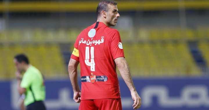 سیدجلال به پرسپولیسی ها عیدی داد عکس سیدجلال به پرسپولیسی ها عیدی داد
