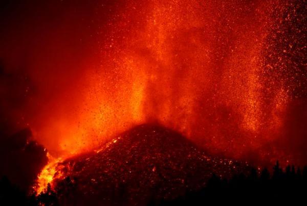 فوران آتشفشان جزایر قناری ، تخلیه 5 هزار نفر